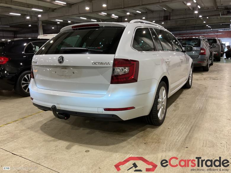 SKODA OCTAVIA COMBI DIESEL - 2017 2.0 CR TDi Style DSG #4