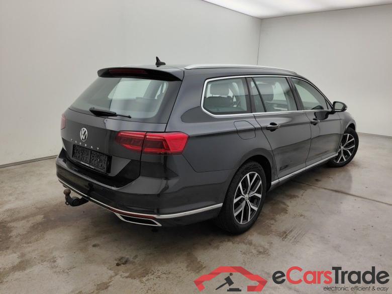 Volkswagen Passat Variant 1.5 TSI OPF DSG7 Elegance Business 5d #2