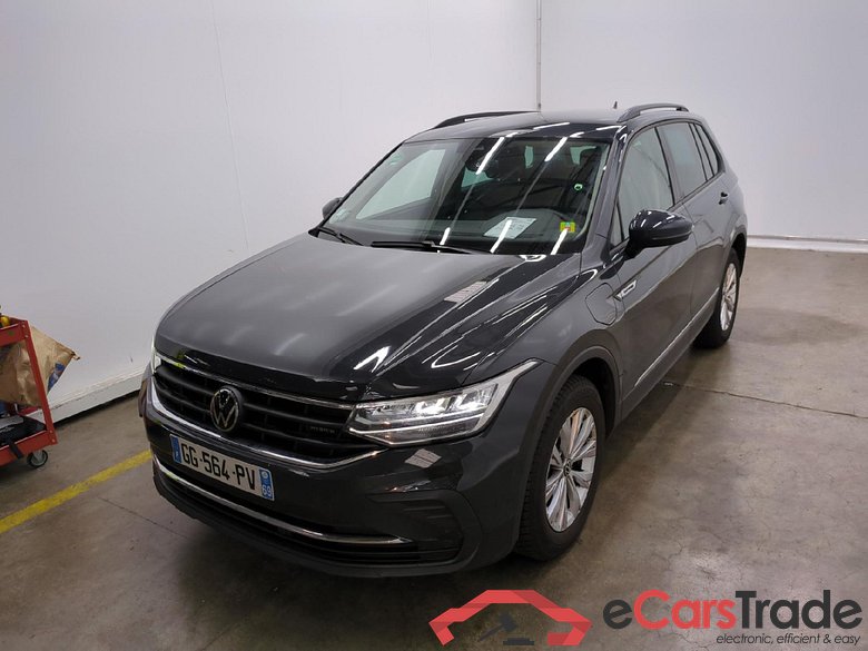 VOLKSWAGEN Tiguan / 2020 / 5P / SUV 1.4 eHybrid 245 DSG6 Life Business #1
