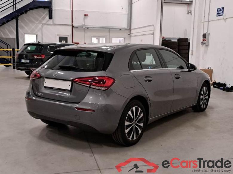 MERCEDES-BENZ CLASSE A / 2018 / 5P / BERLINA A 250 E EQ-POWER AUTO BUSINESS EXTRA #2
