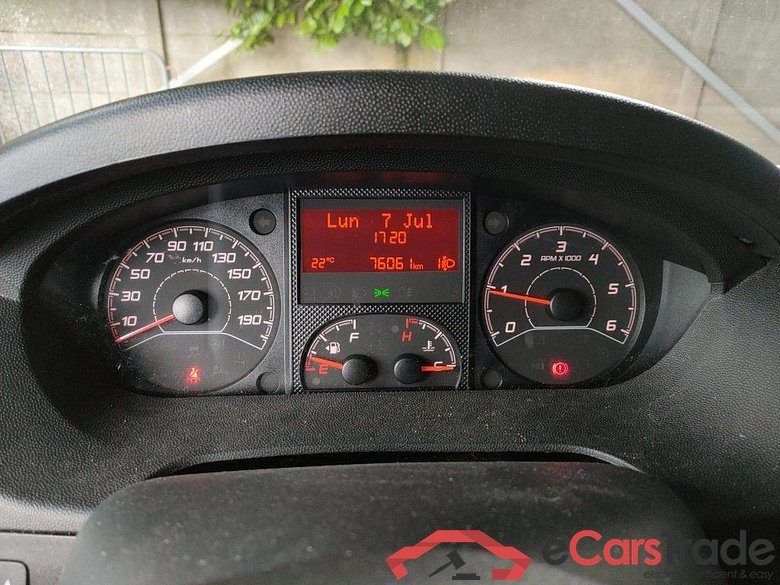 Opel Movano 3500 2.2 L Turbo D 103kW L3H2 Light 4d #6