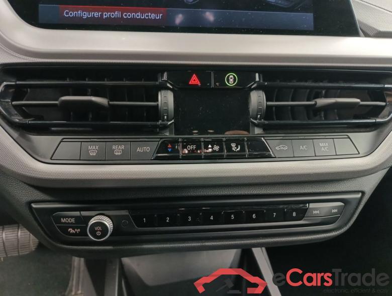 BMW 1 HATCH DIESEL - 2019 118 dA 150hp (EU6AP) 5d #3