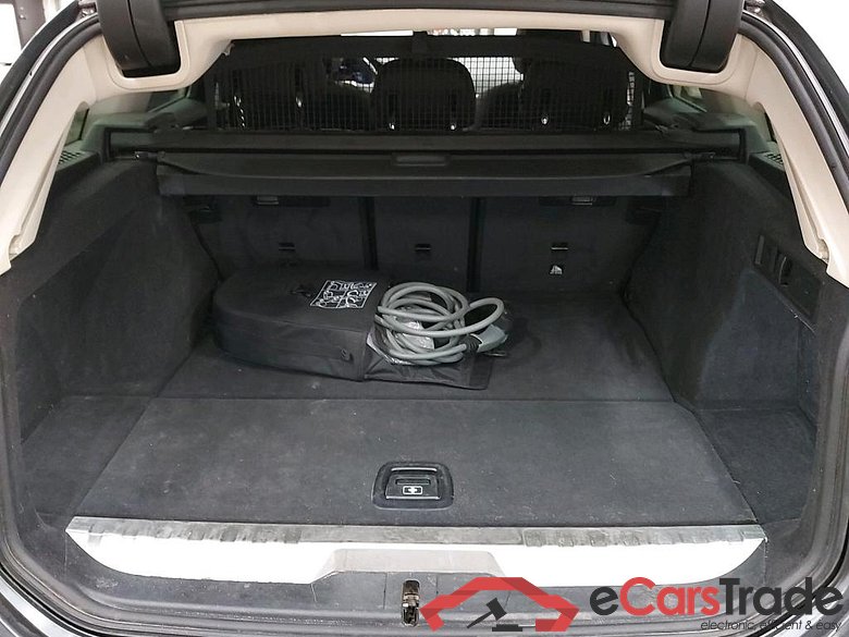 BMW 330e Plug-In Hybrid Aut. LED-Xenon LC-Pro HI-FI Navi Leather KeylessGo Camera Klima PDC ... #6