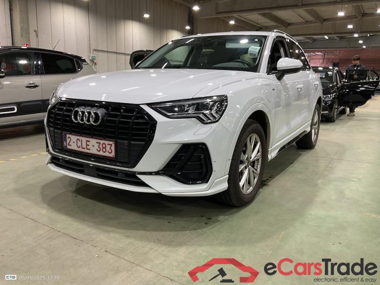AUDI Q3 1.4 45 TFSI E S TRONIC S LINE #1