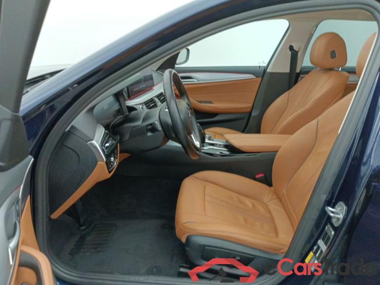 BMW 5 TOURING - 2020 530eXA 184hp PHEV 5d #3