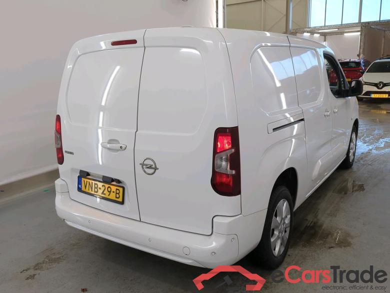 Opel Combo L2H1 1.5D 96kW S/S Edition 2.4T Automaat 4d #2