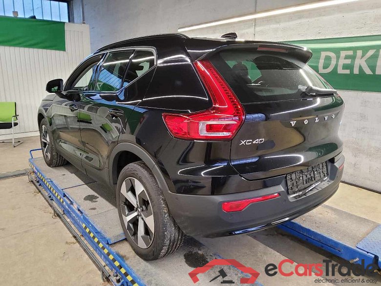 Volvo XC40 (2017->) DE - SUV5 B4 2WD EU6d, Plus Dark (EURO 6d), (Facelift) 2022 - 2024 #4