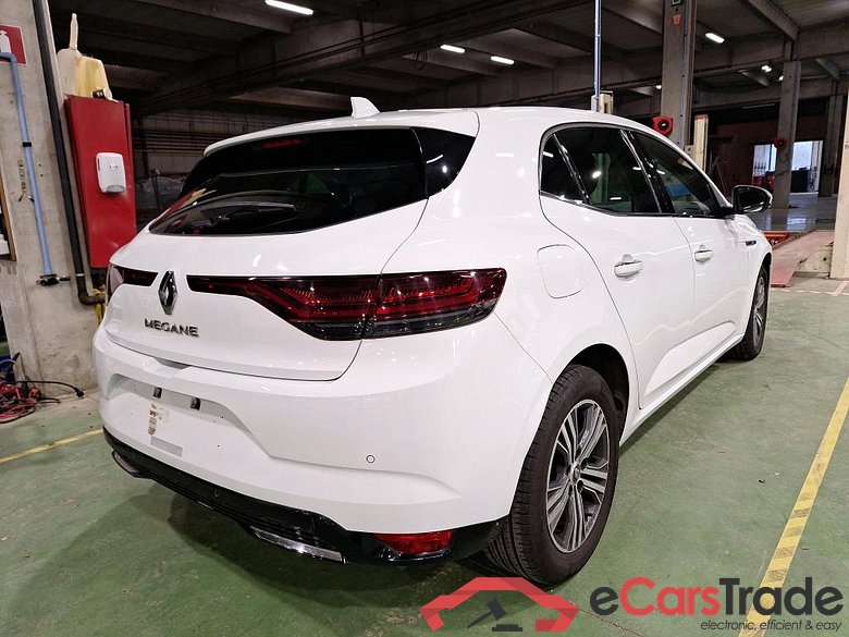 RENAULT MEGANE BERLINE 1.3 TCE 140 EDC GPF INTENS #4