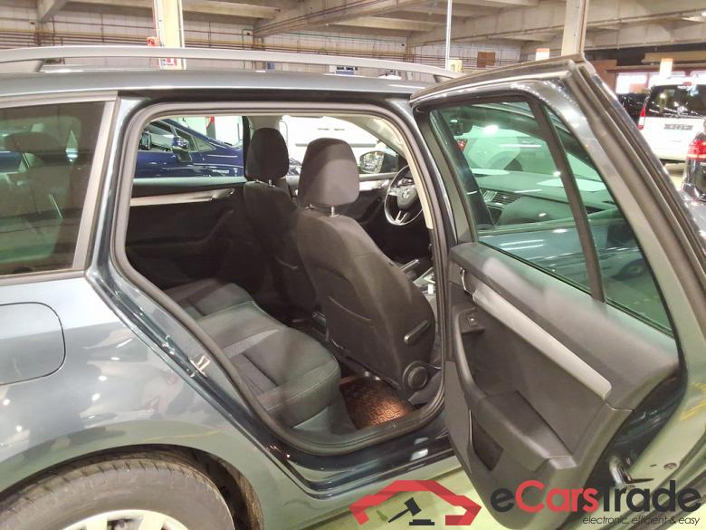 SKODA OCTAVIA COMBI - 2017 1.5 TGI G-TEC Ambition DSG #5