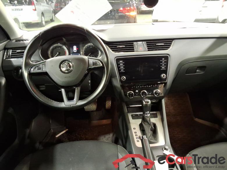 SKODA OCTAVIA COMBI - 2017 1.5 TGI G-TEC Ambition DSG #6