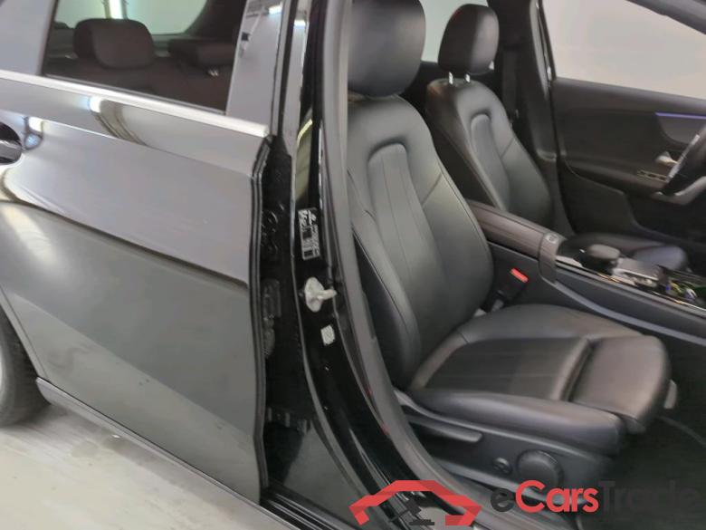 Mercedes-Benz A-Klasse A 250 e 8G-DCT Bus Sol Luxury Limited 5d #3
