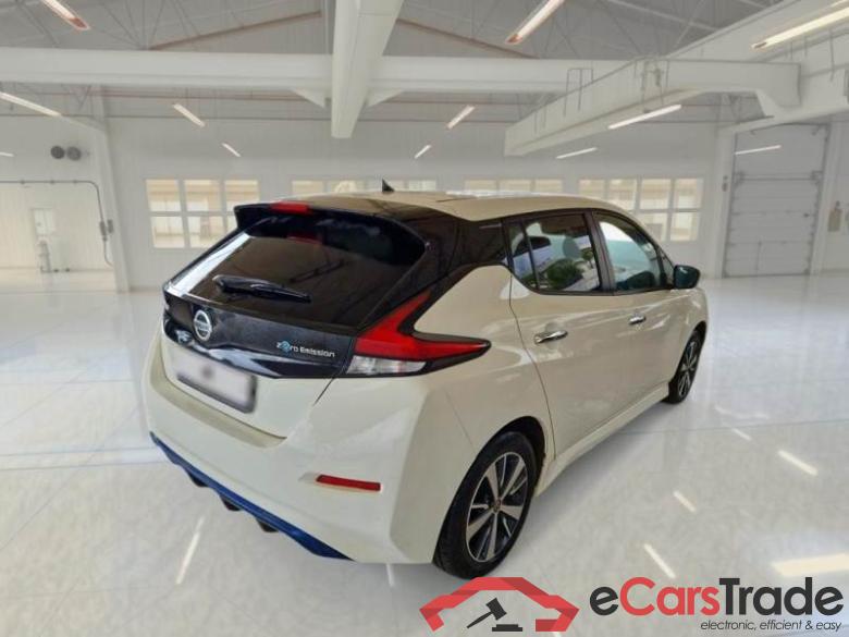 NISSAN LEAF / 2017 / 5P / BERLINA ACENTA 40KWH #2