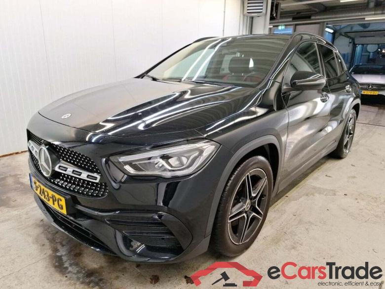 MERCEDES-BENZ GLA-klasse 200 AMG Line #1