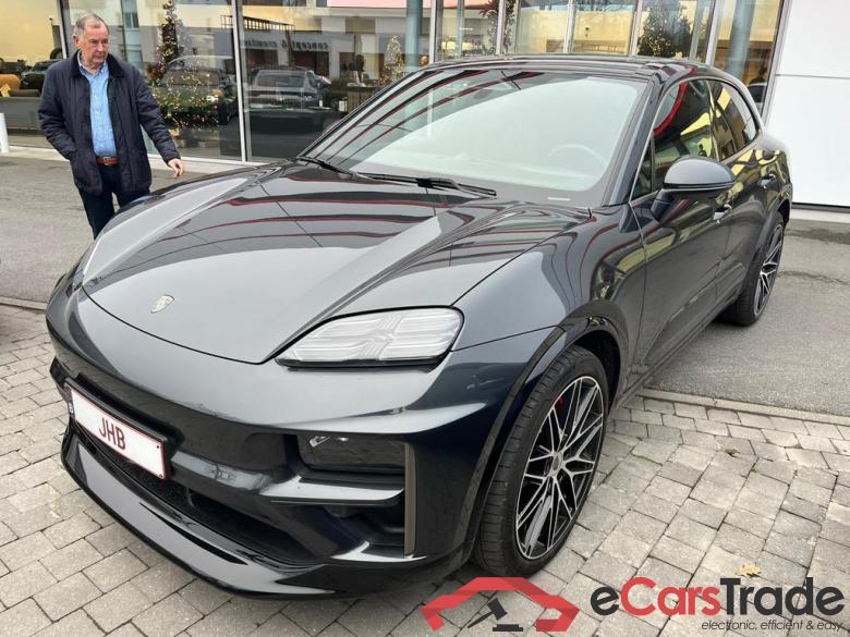 PORSCHE e-Macan Macan Turbo #2