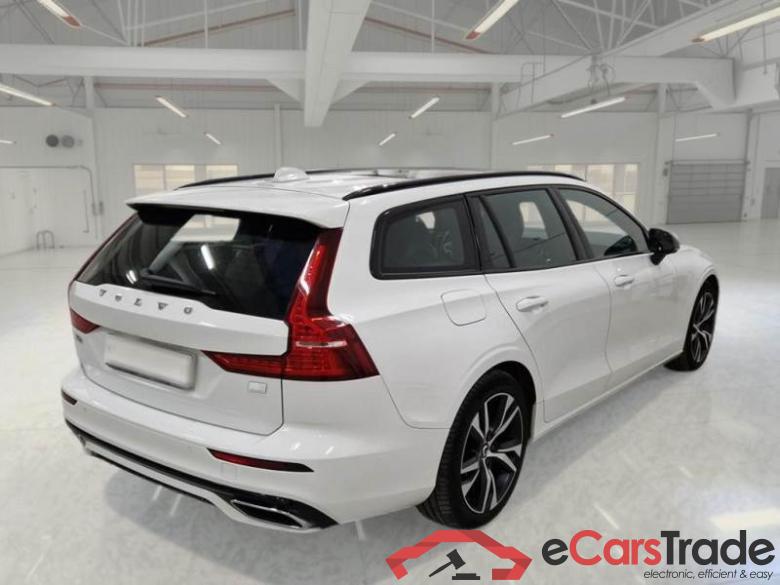 VOLVO V60 / 2019 / 5P / STATION WAGON T6 PLUG-IN AWD AUTOM.RECH.R-DESIGN #2