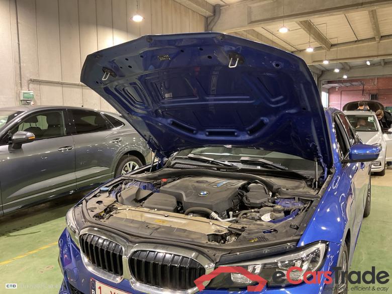 BMW 3 - 2019 330eA PHEV #6