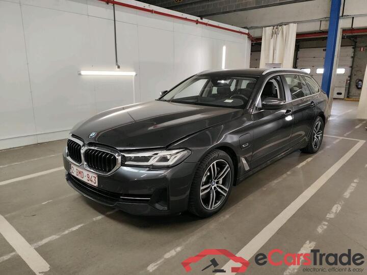 BMW 5 Reeks Touring 5 Reeks Touring 520e 150kW (PHEV) 150kW/204pk  5D/P Auto-8 #1