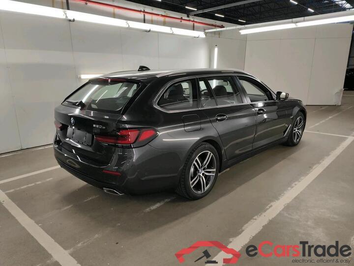 BMW 5 Reeks Touring 5 Reeks Touring 520e 150kW (PHEV) 150kW/204pk  5D/P Auto-8 #4