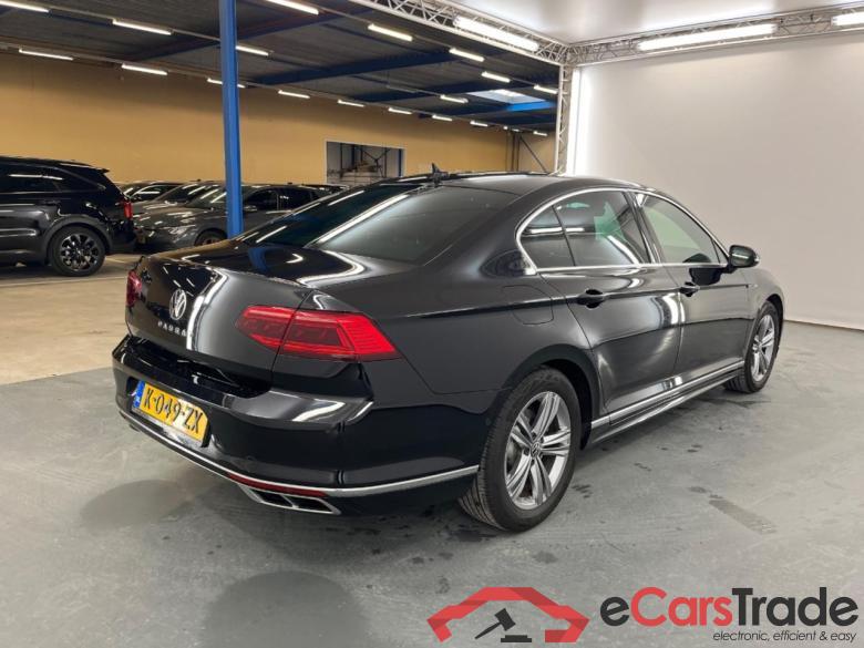 VOLKSWAGEN PASSAT 2.0 TSI R-Line Business + #4