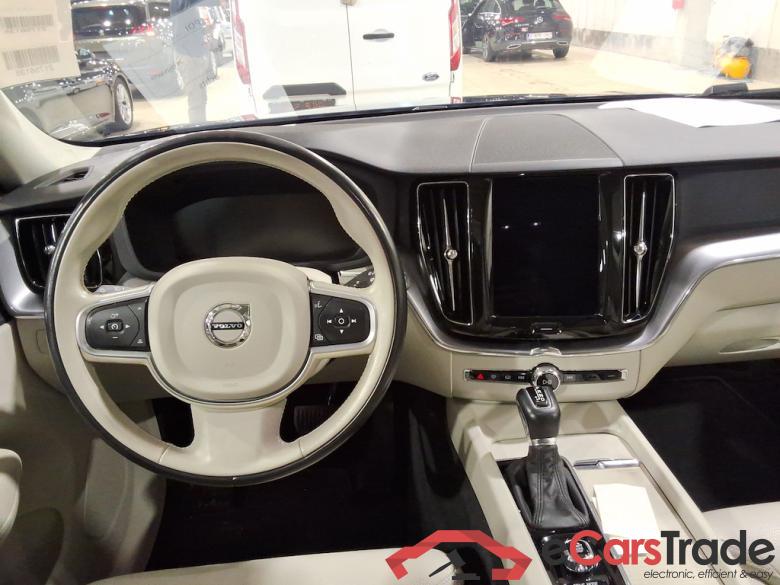 VOLVO XC60 2.0 D4 120KW GEARTRONIC MOMENTUM PRO #6