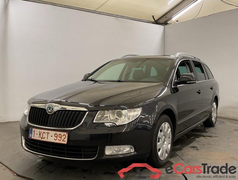 Skoda Superb Combi 1.6 TDI Xenon Navi Leather Klima PDC ...