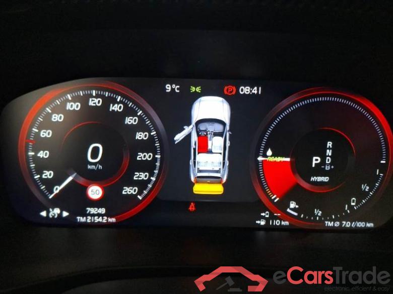 VOLVO XC40 / 2021 / 5P / SUV T5 RECHARGE PLUG-IN AUTO CORE #4