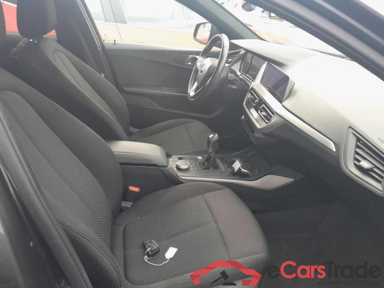 BMW Serie 1 / 2019 / 5P / berlina con portón 118i #6