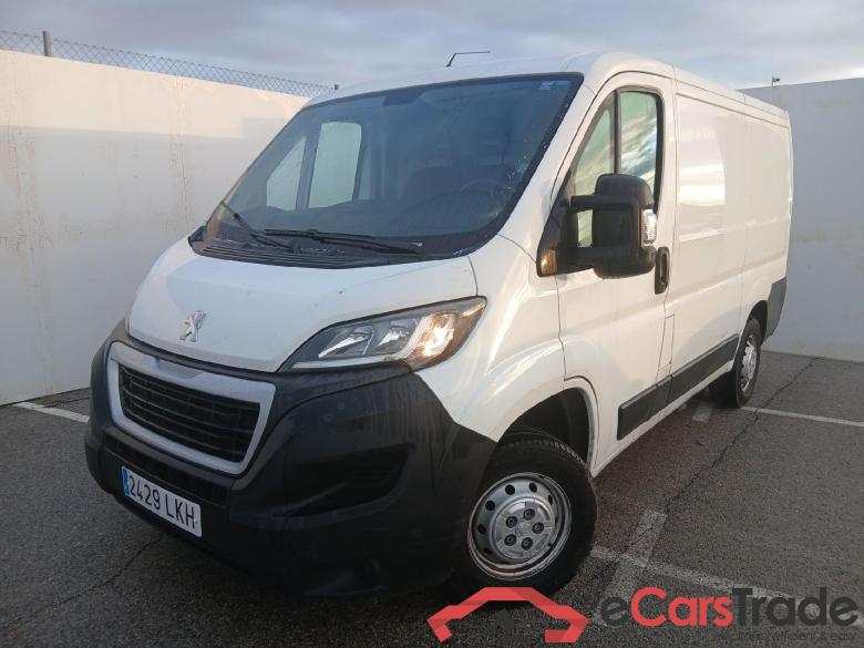 PEUGEOT Boxer / 2014 / 4P / furgón 330 L1 H1 BHDI 88kW (120CV) S&S 6 Vel. M #1