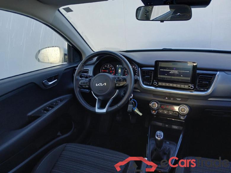 KIA Stonic / 2017 / 5P / todoterreno 1.0 T-GDi 74kW (100CV) MHEV iMT Drive #3