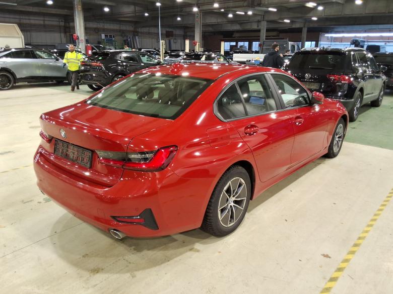 BMW 318d LED-Xenon LC-Pro Navi Leather KeylessGo Camera Klima PDC ... #3