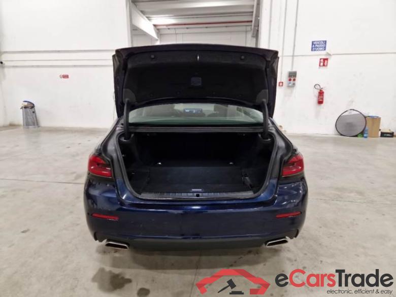 BMW SERIE 5 / 2020 / 4P / BERLINA 530E BUSINESS AUTO #5