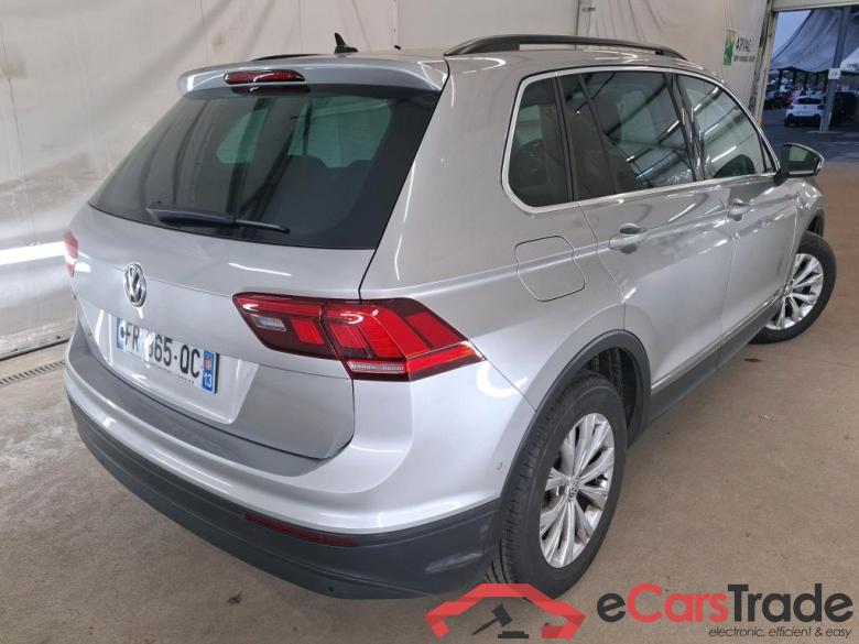 VOLKSWAGEN Tiguan / 2016 / 5P / SUV 2.0 TDI 150 DSG7 Confortline Business #3