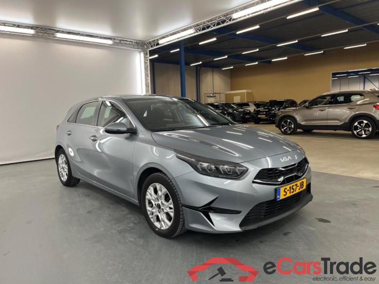 KIA Ceed 1.5 T-GDi DynamicLine #2