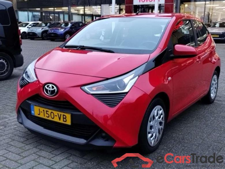 TOYOTA Aygo 1.0 VVT-i x-play #1
