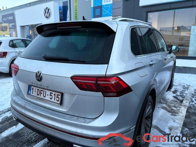 VOLKSWAGEN Tiguan Tiguan R-Line Business Premium 2.0 TDI SCR 110 kW (150 ch) 7 vitesses DSG #4
