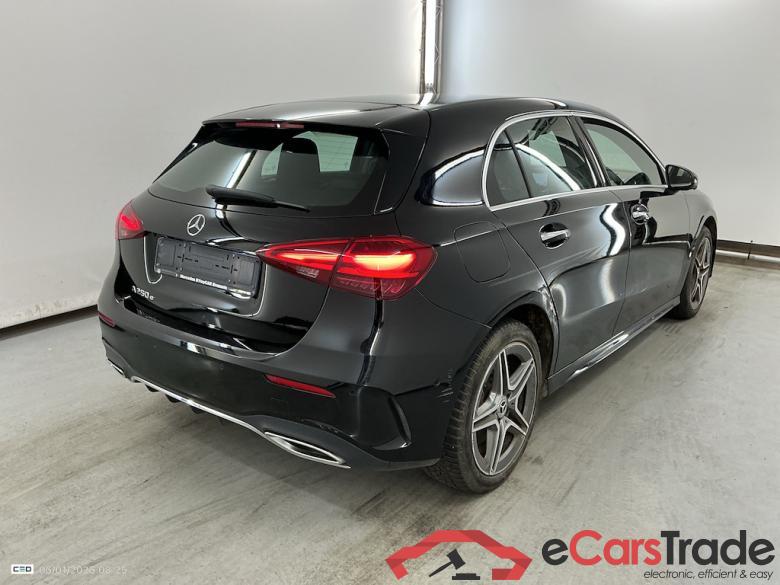 MERCEDES-BENZ A-CLASS 1.3 A 250 E PHEV AMG LINE DCT #4