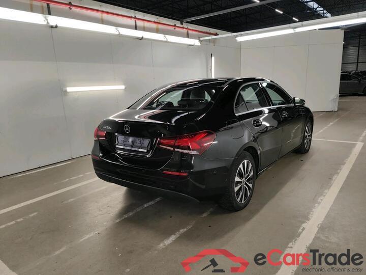 Mercedes A-Klasse Limousine A-Klasse Limousine A 250 e Business Line (PHEV) 160kW/218pk  4D/P Auto-7 #4