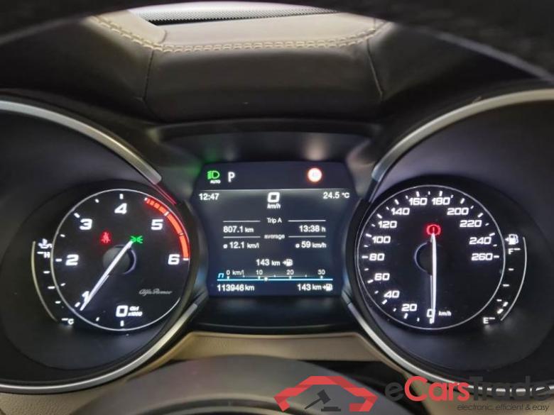 ALFA ROMEO Stelvio / 2017 / 5P / SUV 2.2 TD 210CV 6C Villa D'Este AT8 Q4 #4