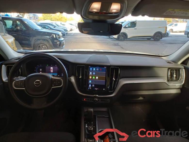 VOLVO XC60 / 2021 / 5P / SUV B4 D AWD AUTOMATICO MOMENTUM PRO MY22 #3