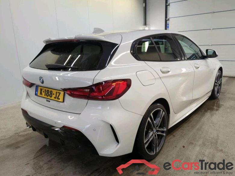 BMW 1-serie 118i Executive Ed. #2