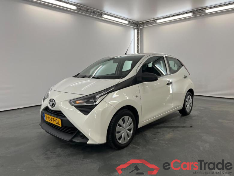 TOYOTA Aygo 1.0 VVT-i x-fun