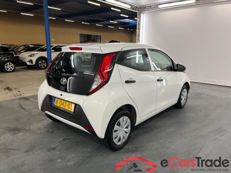 TOYOTA Aygo 1.0 VVT-i x-fun #4