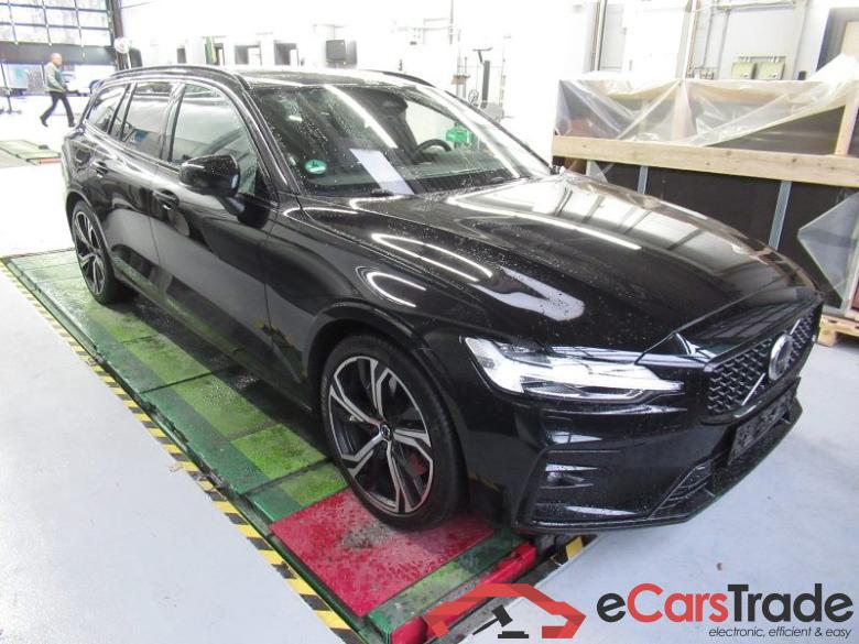 Volvo V60 Kombi (2018->) DE - Kb5 B5 (Benzin) AWD EU6d, Plus Dark Mild-Hybrid AWD (EURO 6d), 2021 - 2022 #2