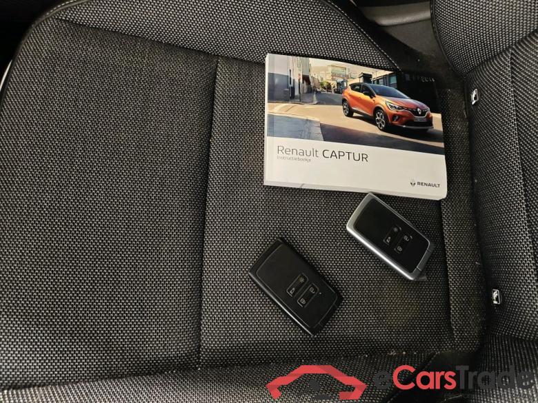 Renault Captur E-TECH Plug-in Hybrid 160 Edition One 5d #4