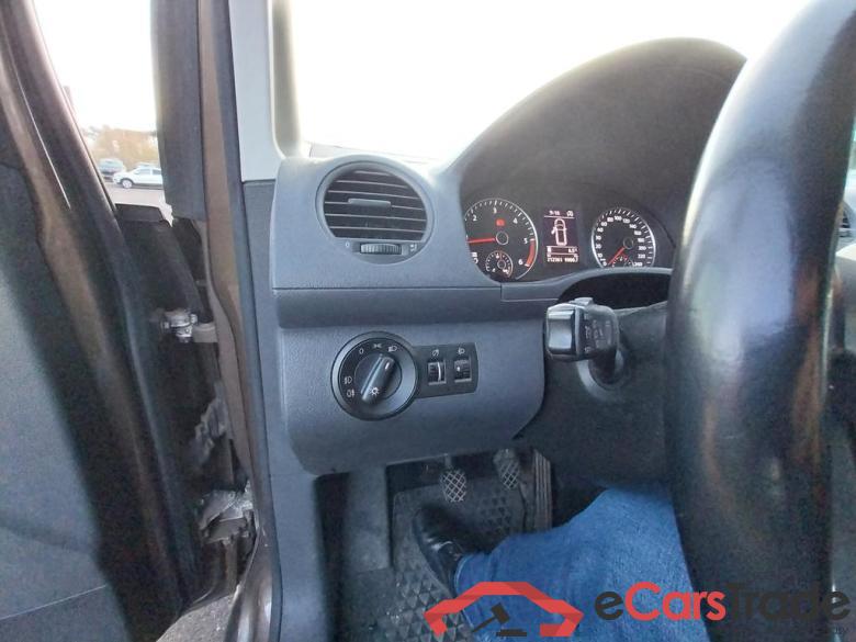 VOLKSWAGEN Caddy Maxi Life 2PLC Caddy Maxi Trendline 7-places 'Dark & Cool' 3006 mm 1,6 l TDI  102ch (75KW) Boîte manuelle 5 vitesses #4