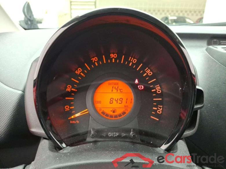 TOYOTA Aygo 1.0 VVT-i x-fun #4