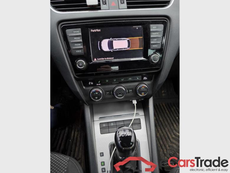 SKODA Octavia Combi OCT.COM AMB TD110/2.0A6F #6