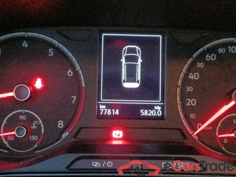 VOLKSWAGEN T-Cross / 2018 / 5P / todoterreno Advance 1.0 TSI 81kW (110CV) DSG (AC3) #5