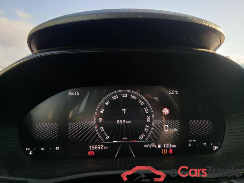 Fabia Essence 1.0 TSI 95CV MT5 6E #4