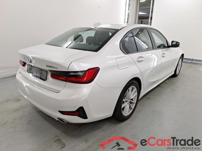 BMW 3 - 2019 330eA PHEV #4